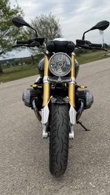 BMW R nine T