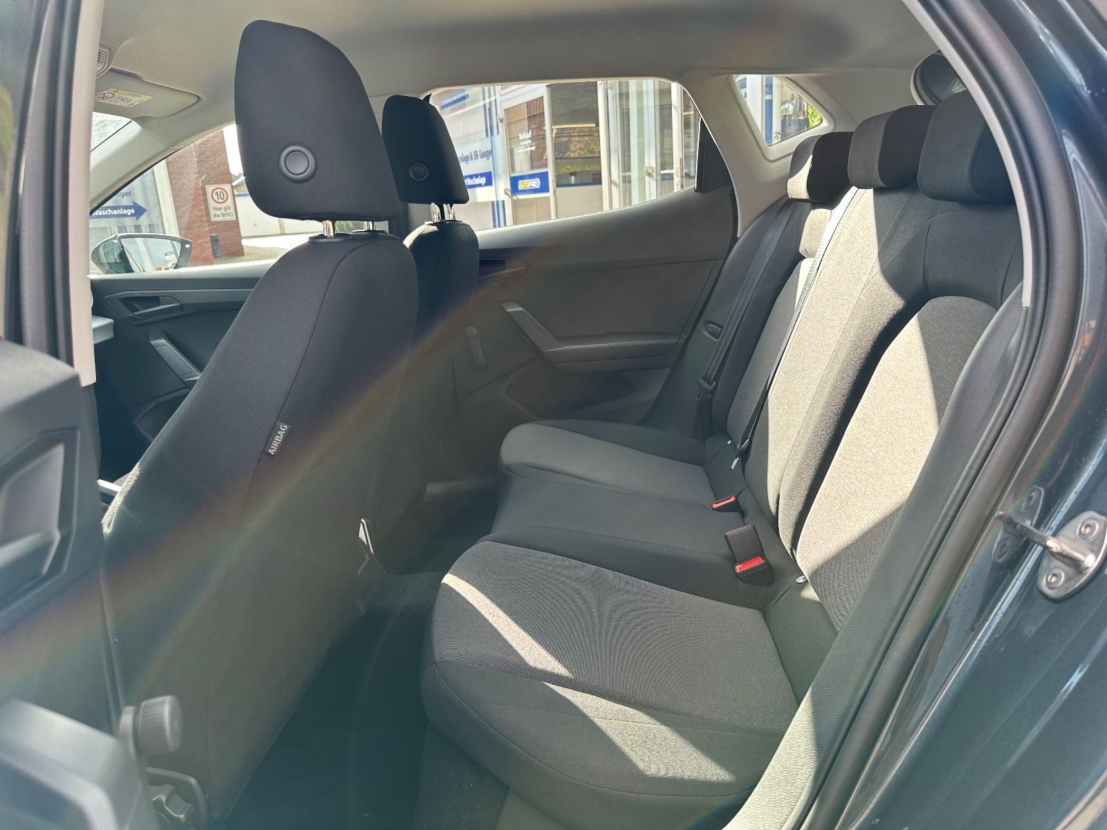 Fahrzeugabbildung SEAT Ibiza 1.0 TSI Reference GRA/LED/SHZG/Einparkh