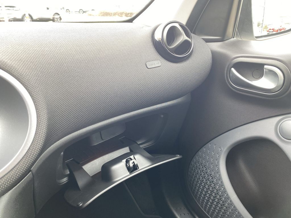 Fahrzeugabbildung Smart smart forfour passion *PDC hinten*Sitzh.*Klimaau