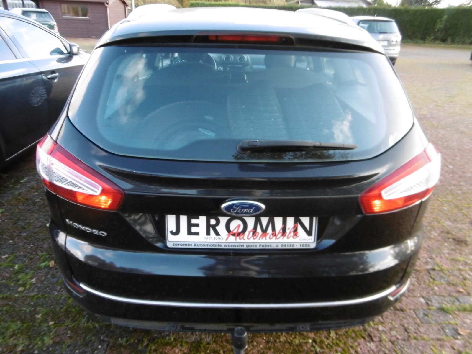 Ford Mondeo 2014 — interior