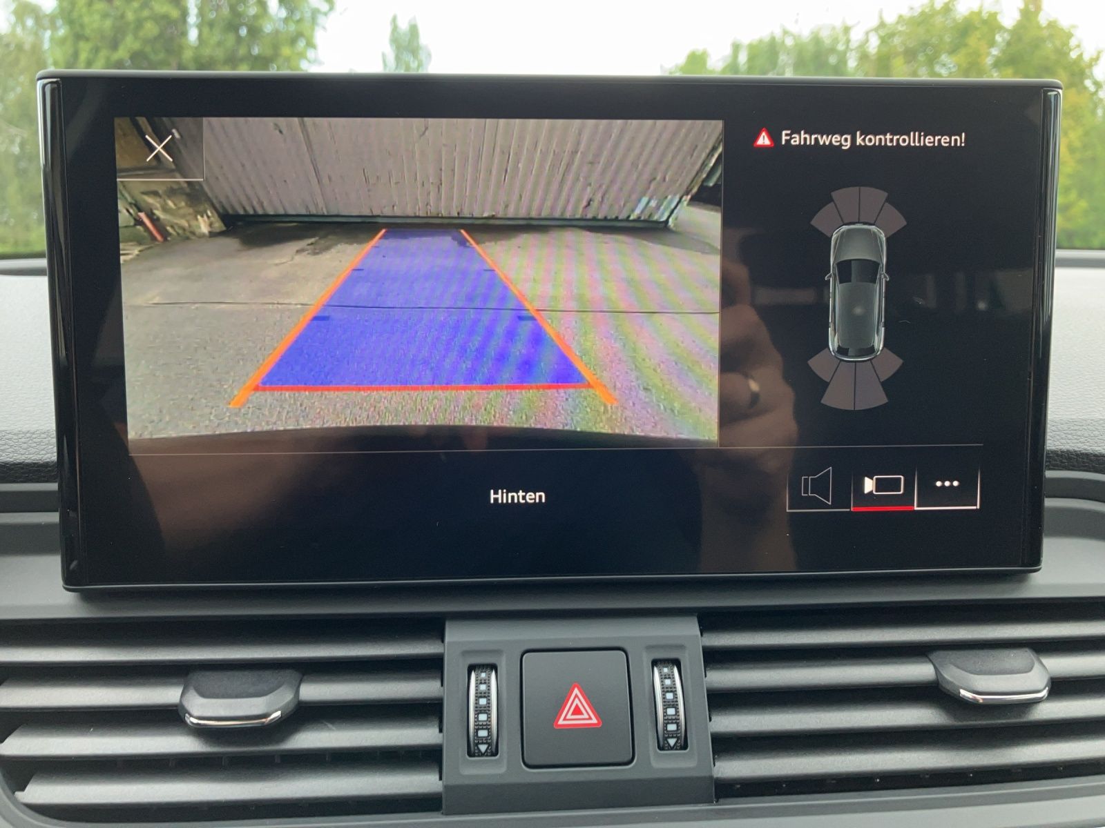 Fahrzeugabbildung Audi Q5 50 TFSI e quattro S-tronic LED ACC NAVI AVC