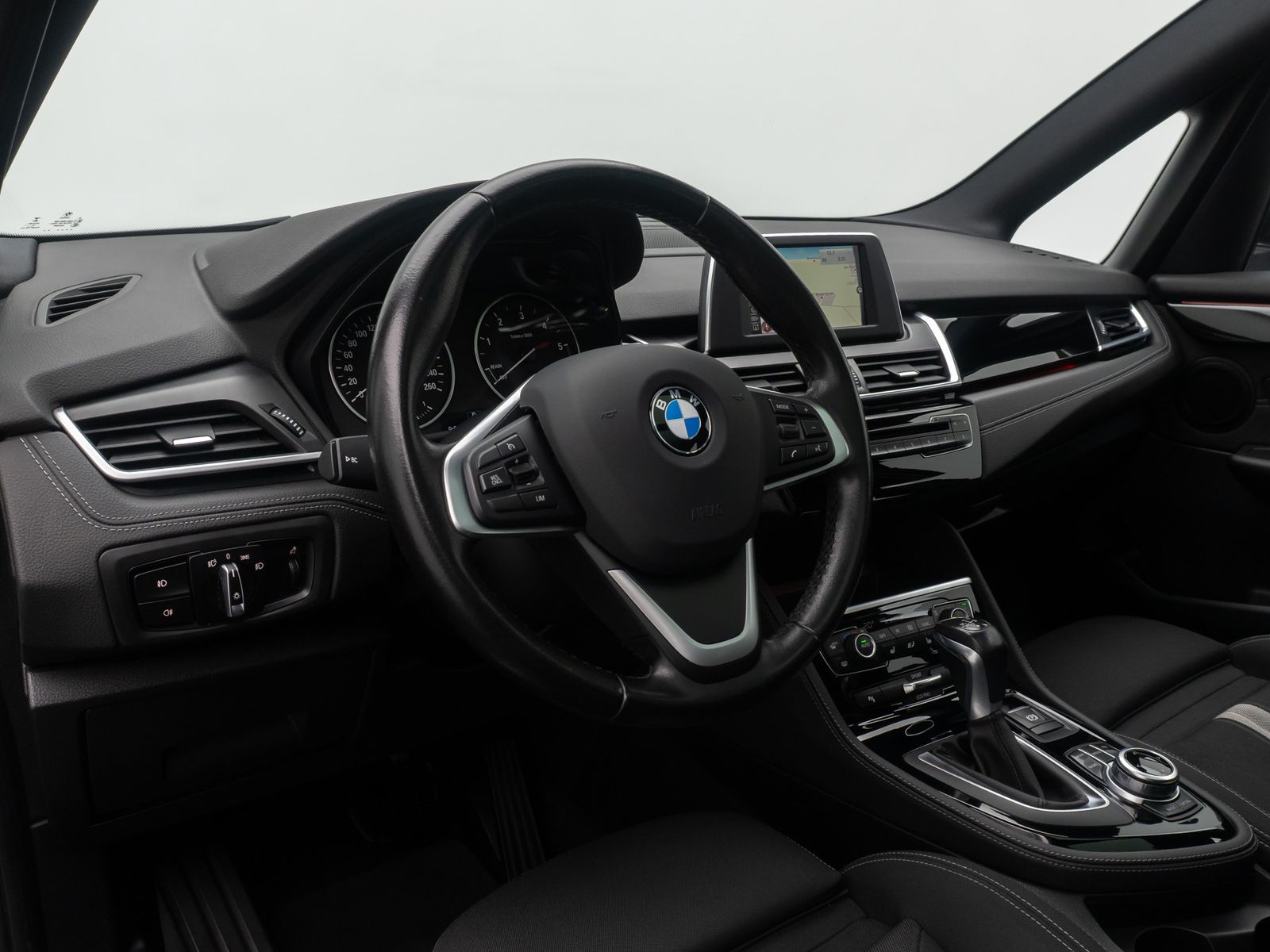 Fahrzeugabbildung BMW 218d Active Tourer Sport Line LED Kamera HiFi Pa