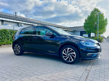 Volkswagen Golf - 4