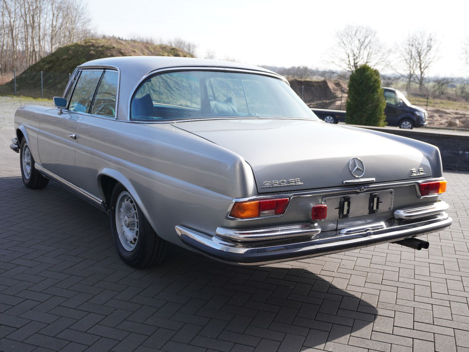 Fahrzeugabbildung Mercedes-Benz 280 SE 3,5 Coupe  W 111