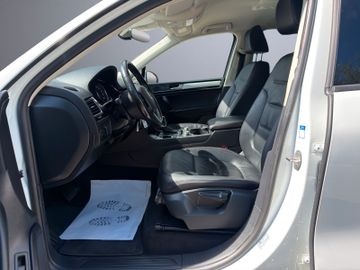Volkswagen Touareg - 9