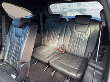 Kia Sorento 2.2D Platinum AWD DCT8 Glasdach 7 Sitzer