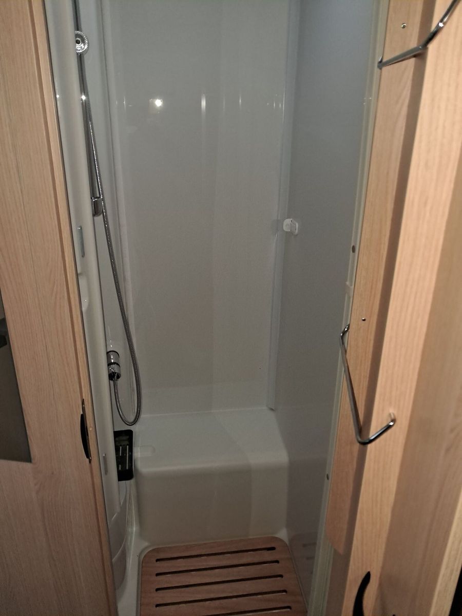 Fahrzeugabbildung Sunlight Adventure T 67S Automatik, Dörr Edition, TV