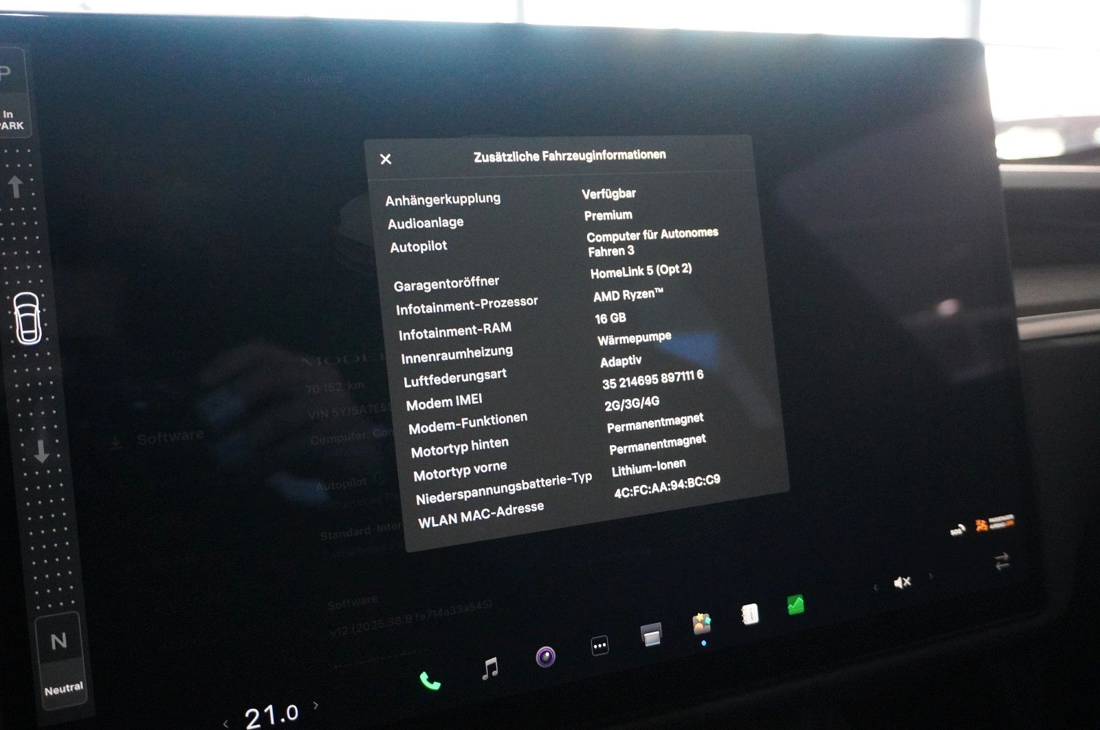 Fahrzeugabbildung Tesla Model S DUAL-MOTOR LONGRANGE NAVI/AMD/YOKE/LEDER