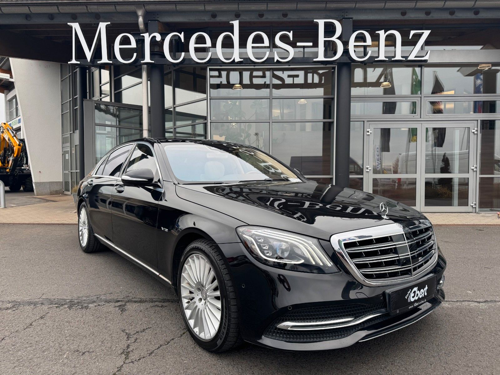 Fahrzeugabbildung Mercedes-Benz S 600 L Chauffeur+Nachtsicht+Pano+HUD+360