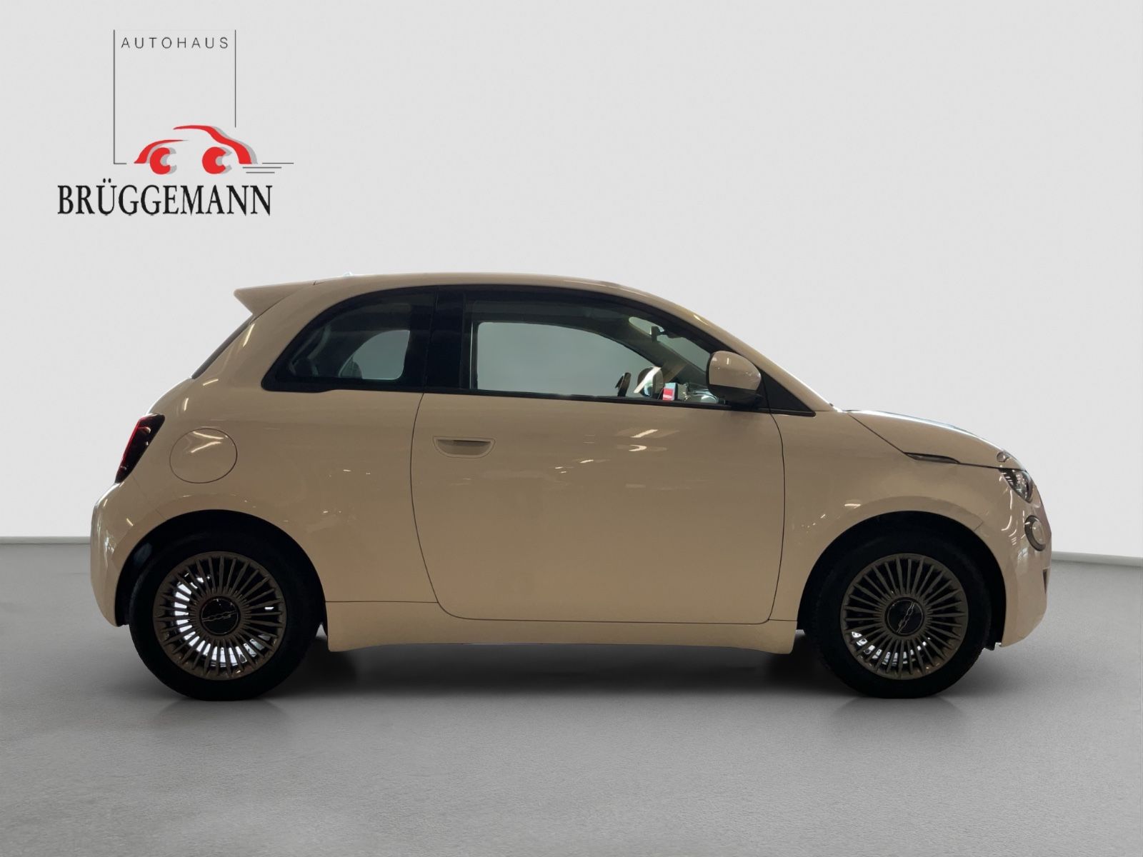 Fahrzeugabbildung Fiat 500e Icon + Komfort-Paket