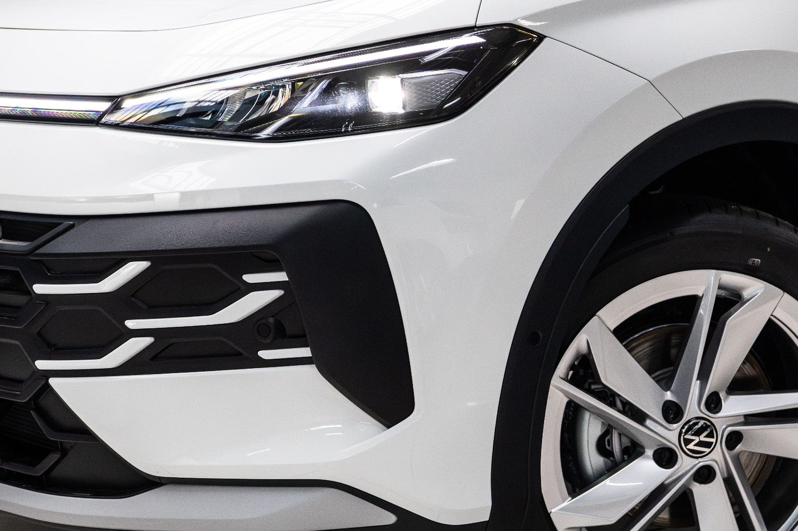 Fahrzeugabbildung Volkswagen T-Roc New Model Life 1.5l TSI DSG ACC APP Kamera