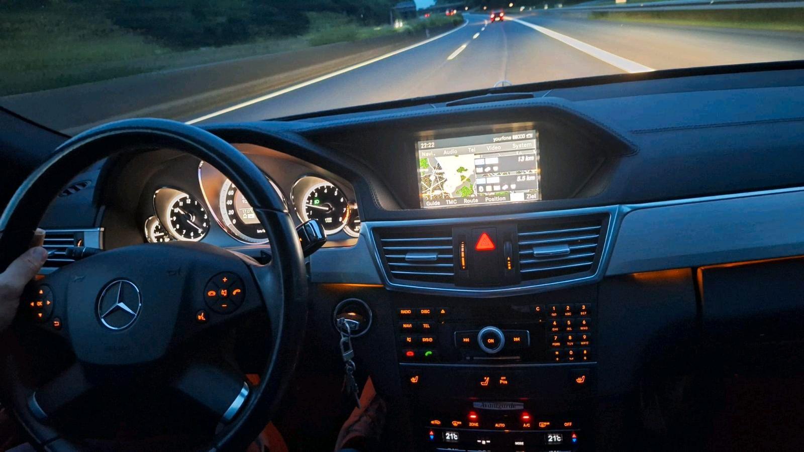 Mercedes-Benz E350 2010 — photo 8