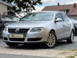 Volkswagen Passat Lim 1.6 Comf. KLIMA PDC PANO 1.HAND - Volkswagen Passat: 1.6