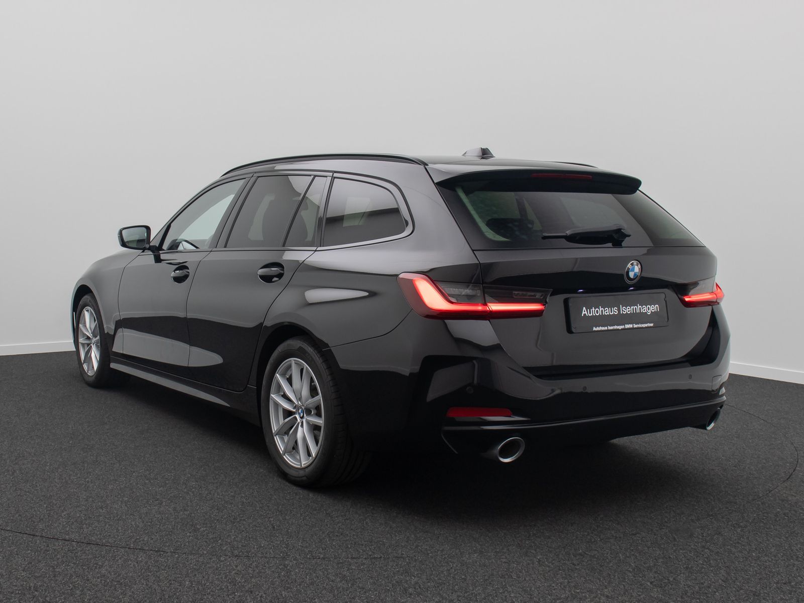 Fahrzeugabbildung BMW 320d CockpitPro PDC GeschwindigReg DAB Sitzhzng