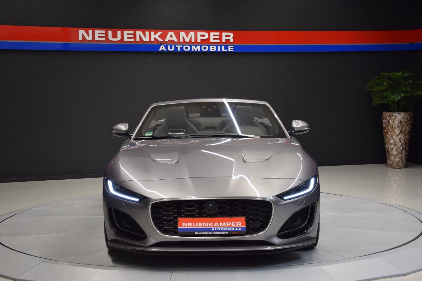 Fahrzeugabbildung Jaguar F-Type Cabrio R-Dynamic Memory Vollleder S-AGA