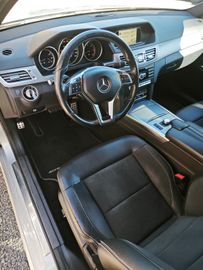 Mercedes E 220 - 6