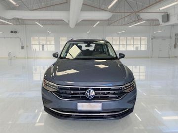 Volkswagen Tiguan - 2