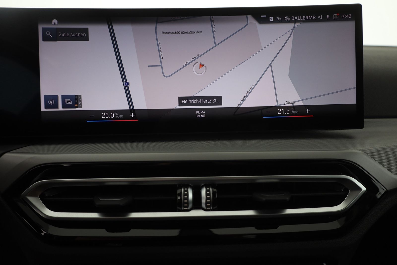 BMW 318i Touring LED Navi Kamera el. Heckklappe DAB foto 11