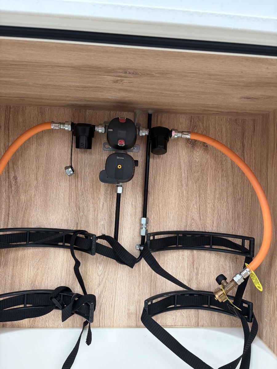 Fahrzeugabbildung Eura Mobil Profila T 696 EB