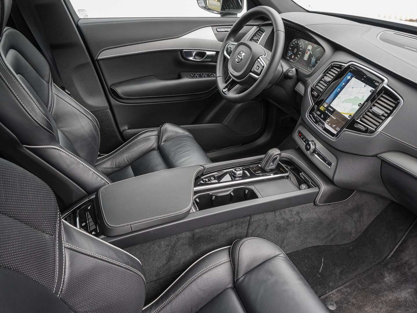 Volvo XC90 R Design Edition Recharge Plug-In Hybrid AW foto 5