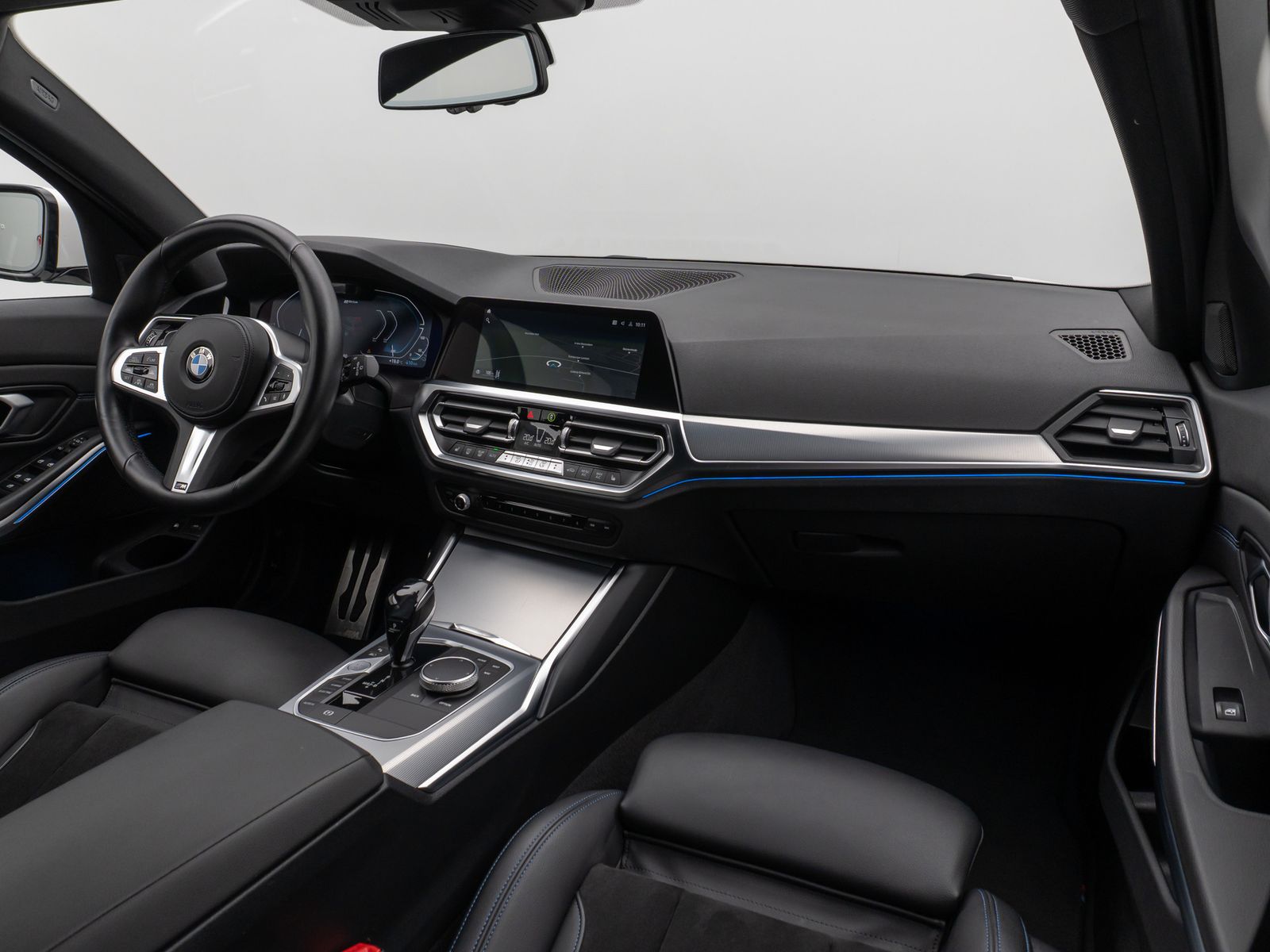 Fahrzeugabbildung BMW 330e M Sport Kamera Laser HUD DAB HiFi Komfort