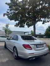 Mercedes-Benz E 350 d Autom. - - Mercedes-Benz E 350 Gebrauchtwagen in Stuttgart