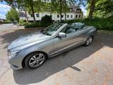 Mercedes-Benz E 200 - - graue Mercedes-Benz E 200