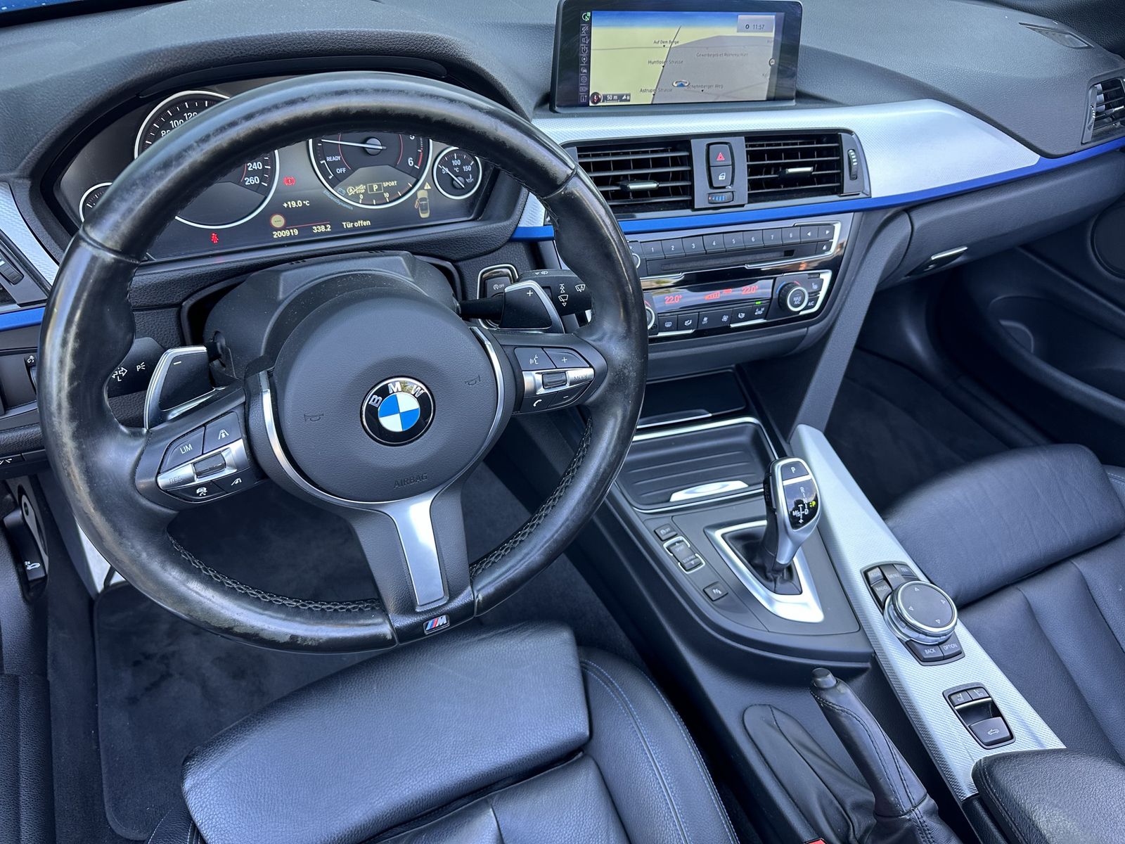 Fahrzeugabbildung BMW 430d Cabrio M-Sport NAV+SHZ+XEN+AHK+KAMERA+2Hd