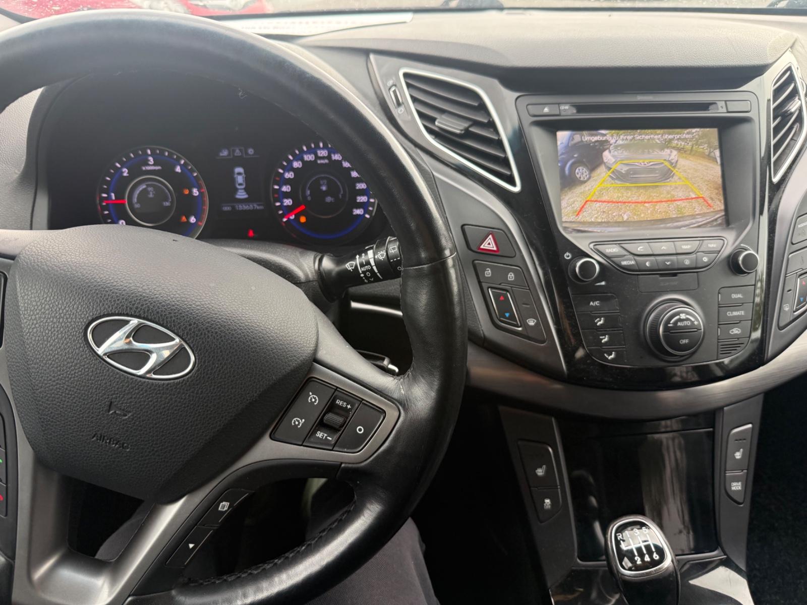 Hyundai i40 2011 — photo 7