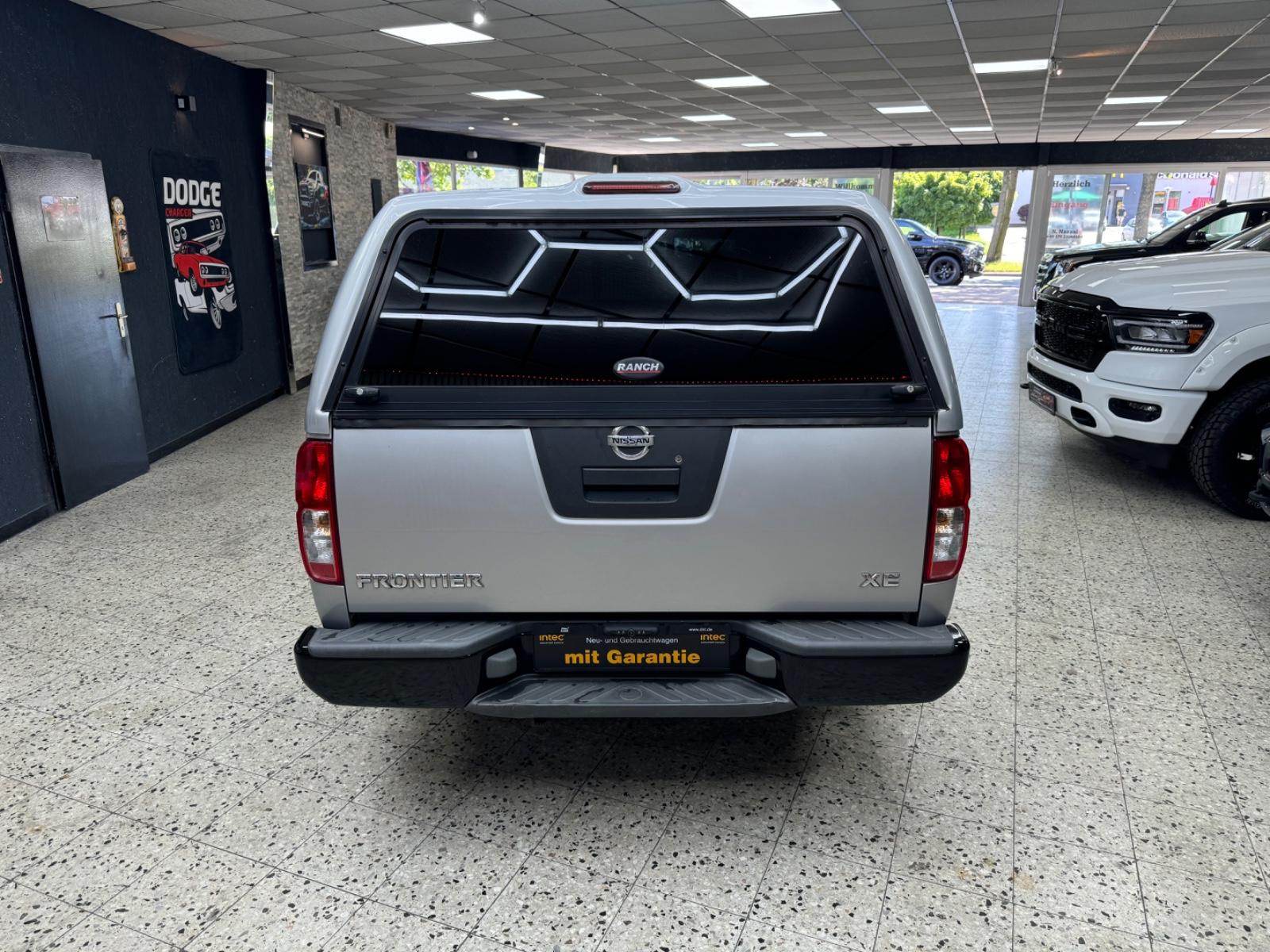 Nissan Frontier 2005 — photo 12