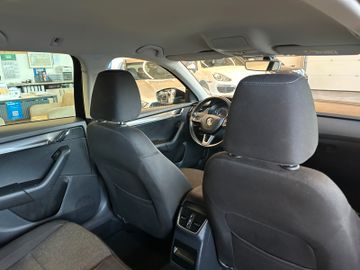 Skoda Octavia Combi Soleil *ACC*NAVI*PDC*SZHZ*APPLE*