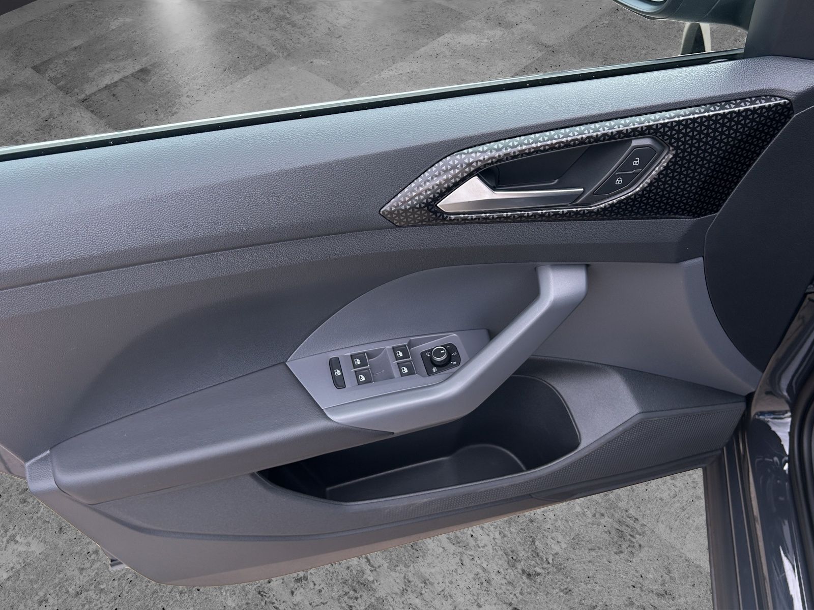 Fahrzeugabbildung Volkswagen T-Cross Style DSG LED Navi VC RFK SHZ 17"