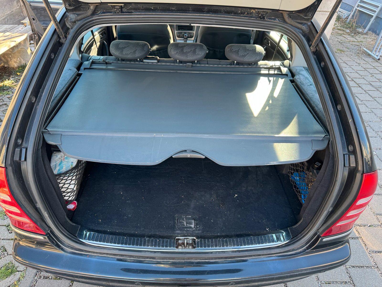 Mercedes-Benz C180 2004 — photo 8