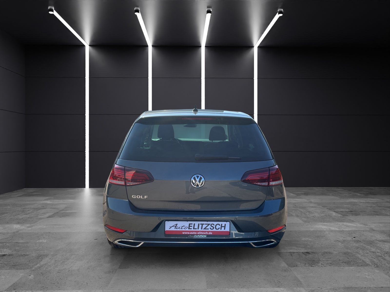 Fahrzeugabbildung Volkswagen Golf VII Highline TSI DSG LED SHZ STH NAVI AMBIE