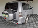 Mitsubishi Pajero 3.2 DI-D Invite - Mitsubishi Pajero aus 2013