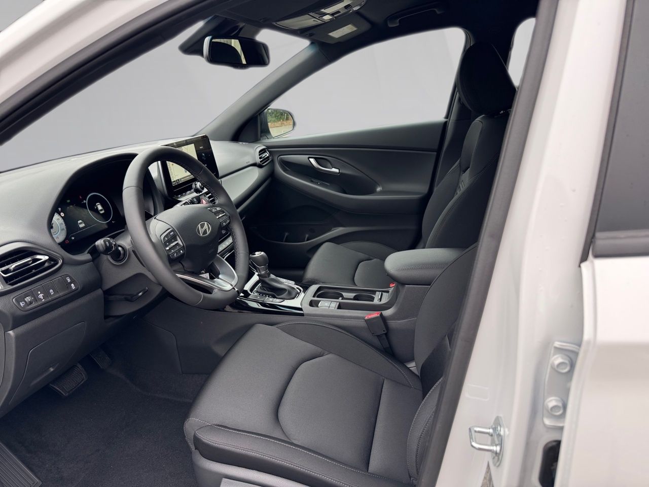 Fahrzeugabbildung Hyundai i30 TREND SHZ*LHZ*NAVI*CARPLAY*