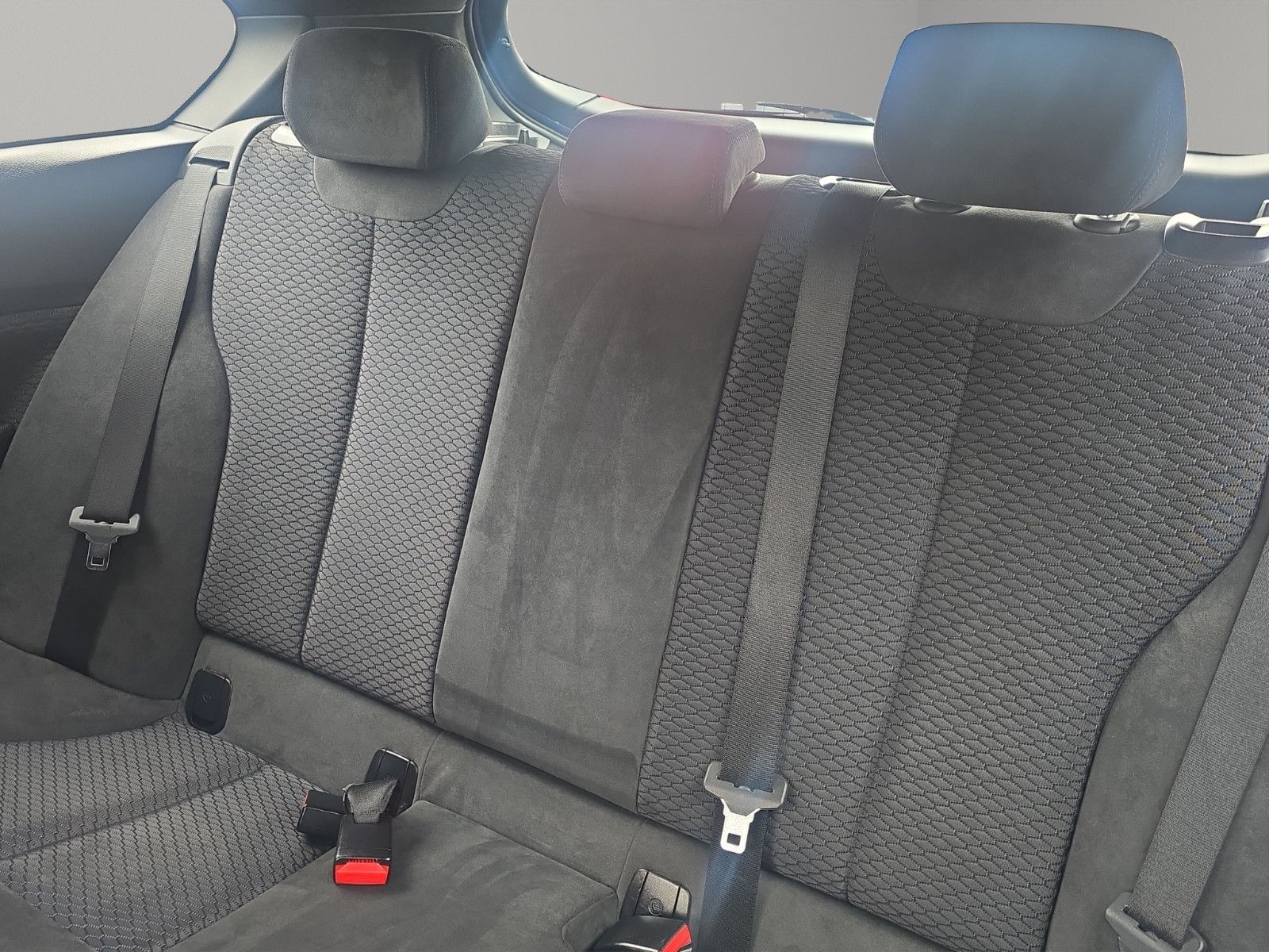 Fahrzeugabbildung BMW 118d M Sport Navi Leder Tempomat PDC