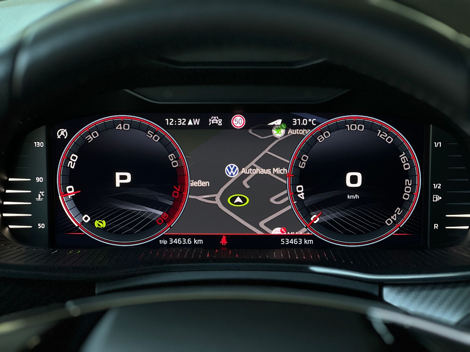 Fahrzeugabbildung SKODA KAMIQ Monte Carlo PANO LED NAV SHZ ALU