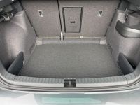 Skoda Karoq 1.5 TSI DSG Sportline PANO KAM AHK 4JGAR bei Autohaus Landmann & Maier OHG