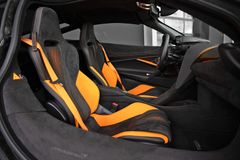 MCLAREN 750S - B&W Lift Elite Paint Carbon Interior 360°