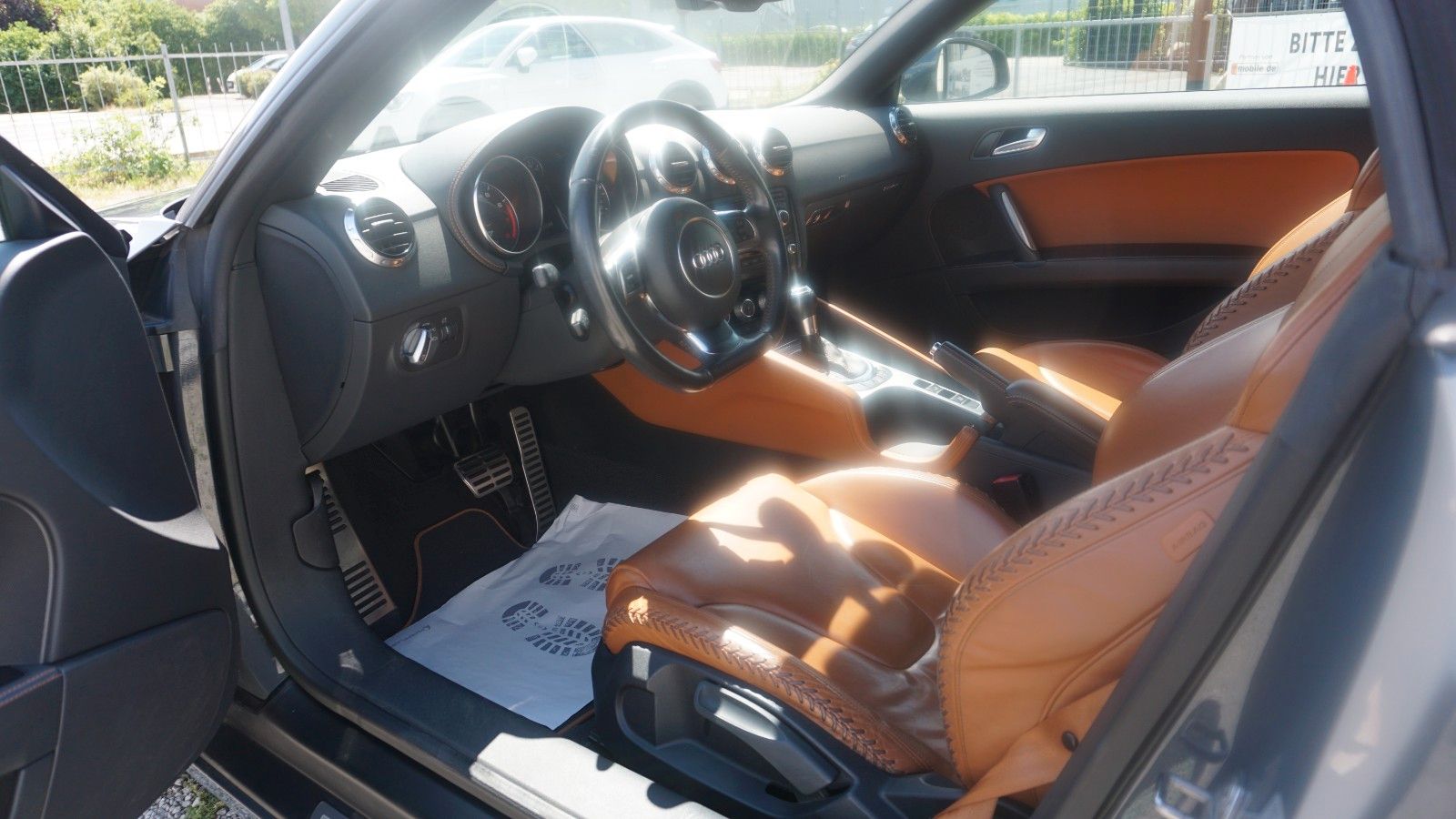 Fahrzeugabbildung Audi TT Roadster 2.0 TFSI quattro,Leder,Navi,Xenon,SH