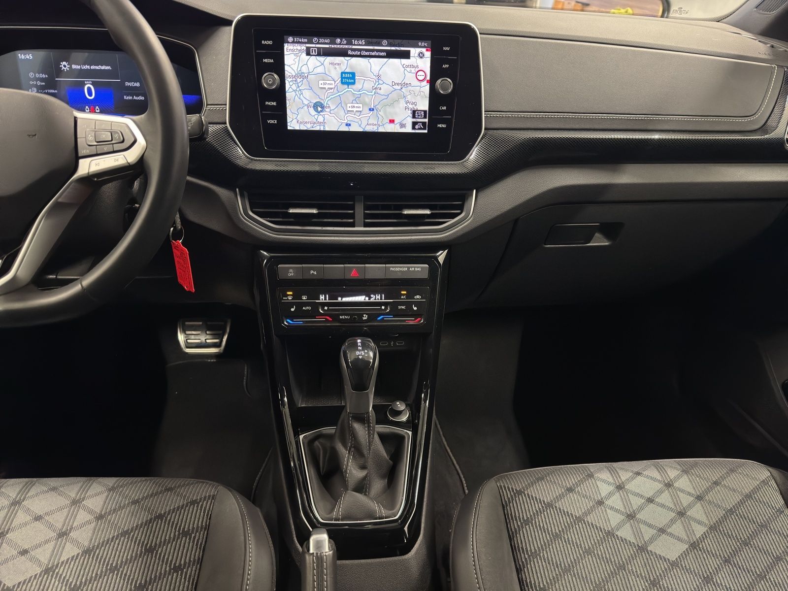 Volkswagen T-Cross - Bild 8