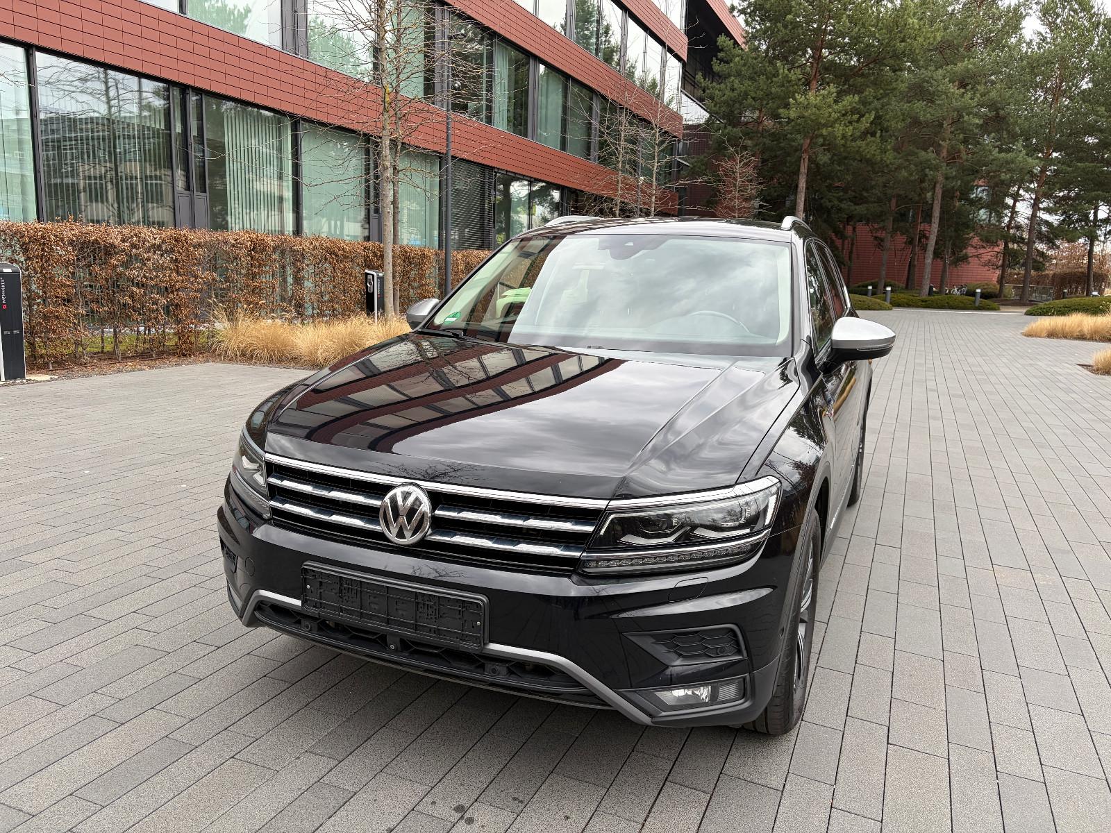 Volkswagen Tiguan Allspace  4Motion-Navi-Kamera-AHK-Xenon