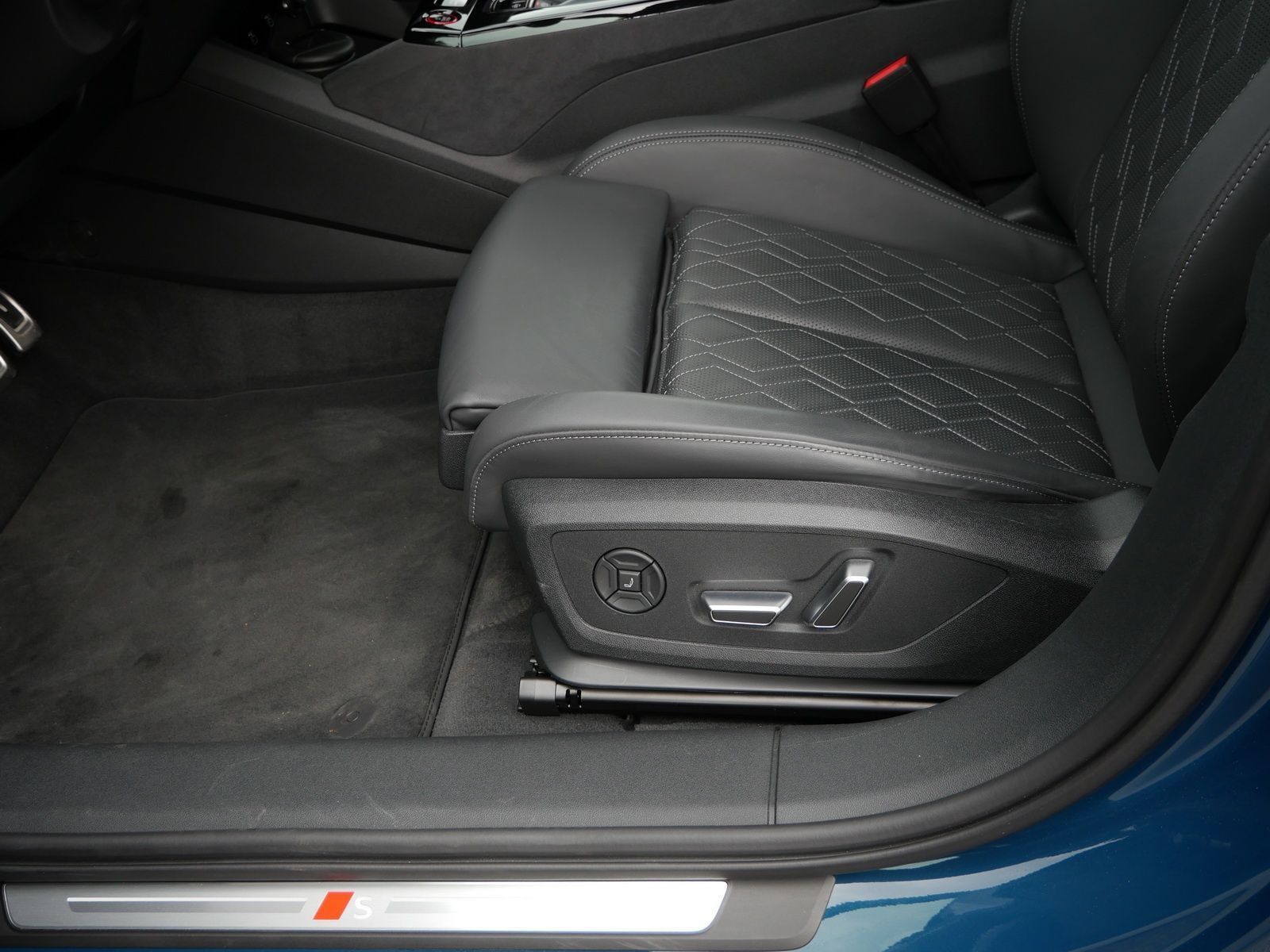 Audi S6 e-tron - Bild 24
