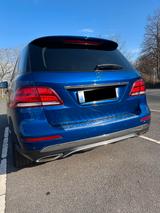 Mercedes-Benz GLE 400 4MATIC -  brilliantblau metallic, 1. Han - blaue Mercedes-Benz GLE-Klasse