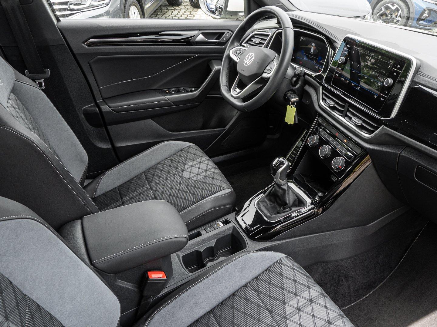 Volkswagen T-Roc 1.0 TSI R-Line ACC AMBIENTE SHZ 17ALU PDC, миниатюра 8