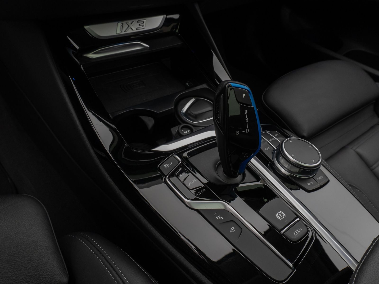 Fahrzeugabbildung BMW iX3 Impressive ACC DAB H/K 360° HUD Panorama 20"