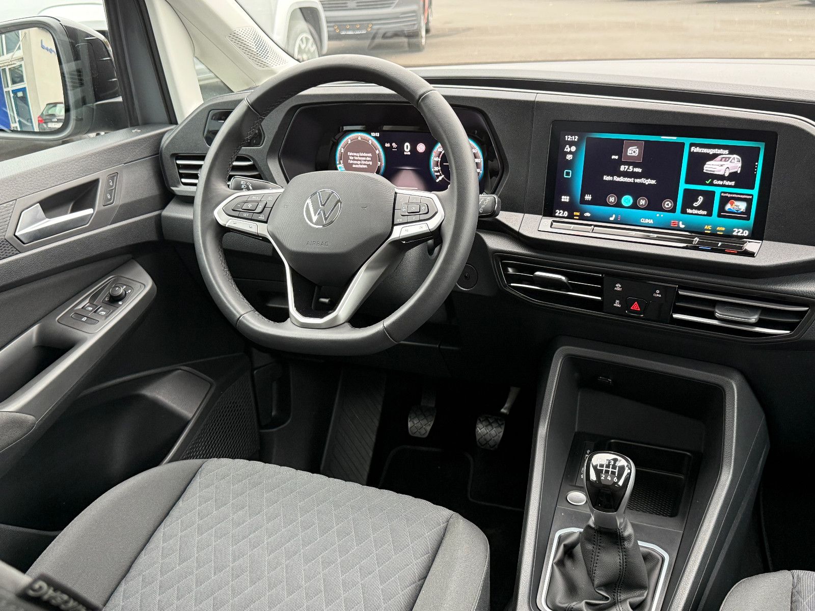 Fahrzeugabbildung Volkswagen Caddy Edition Maxi 7-Sitzer ACC AHK LED Pano Kam