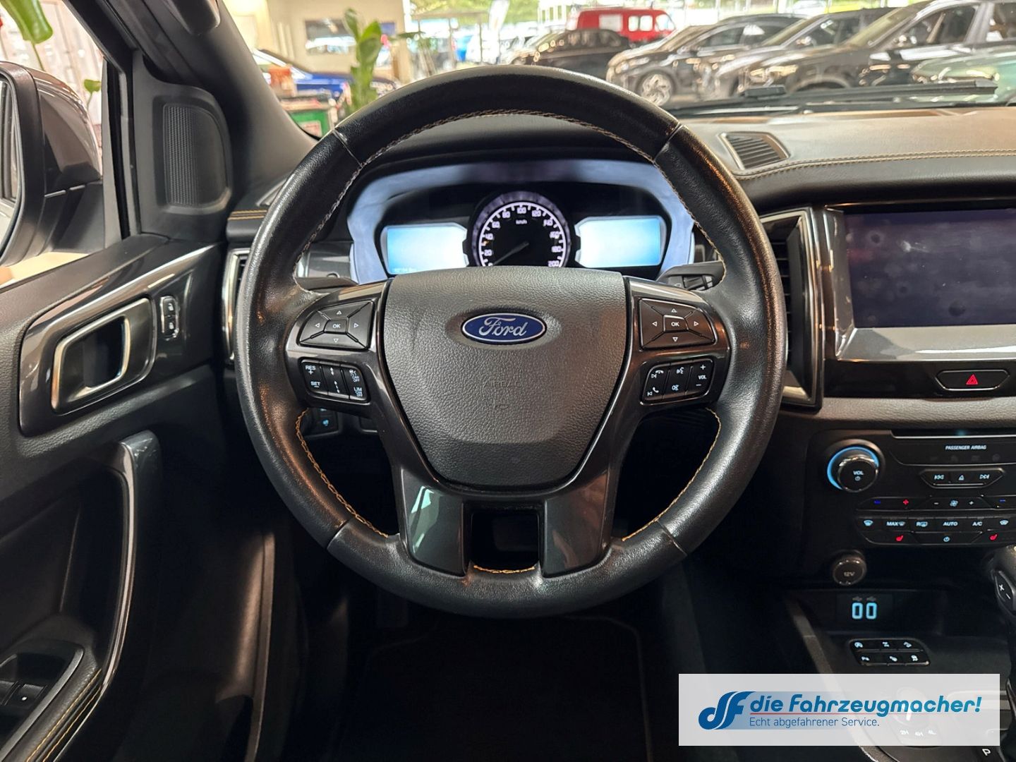 Fahrzeugabbildung Ford Ranger Wildtrak DOKA 212PS 4x4 AHK Navi Leder LE