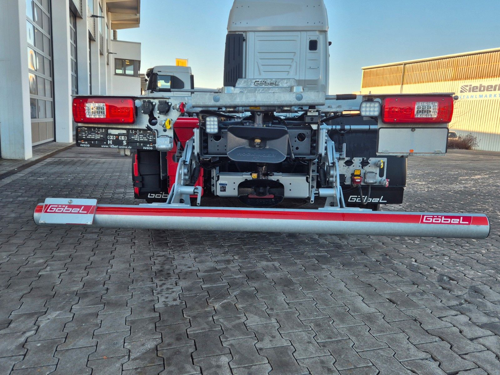 Fahrzeugabbildung Iveco AS260S58Y/FS CM 6x2-4 BDF Intarder Standklima